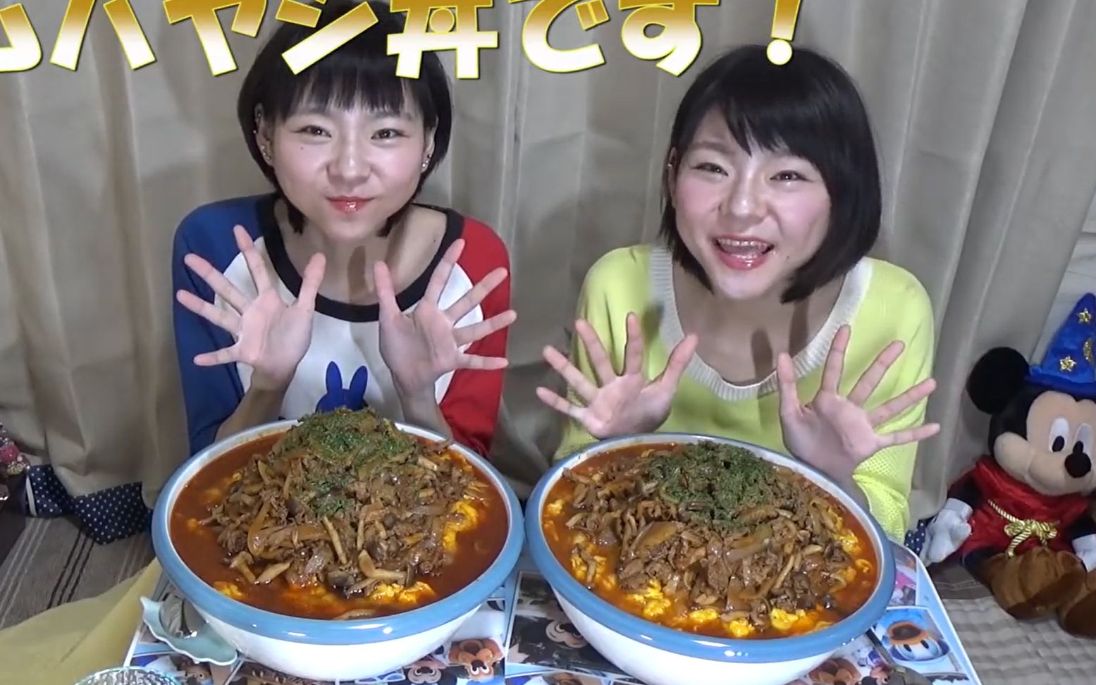 日本吃播twinkle twins 轻松奢华的omuhayashi丼!