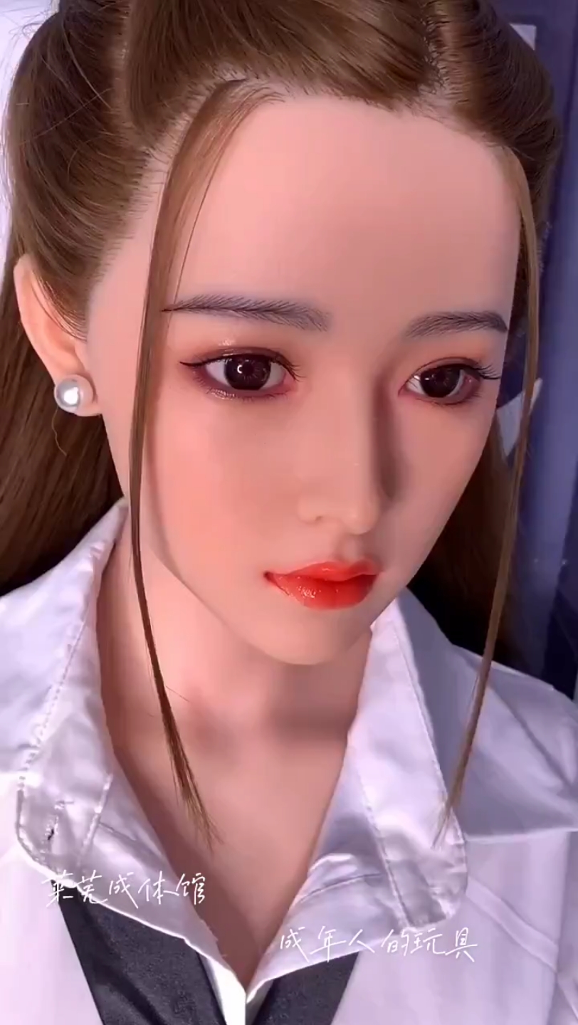 与最真实的体验共舞,硅胶娃娃的魔力之旅!"