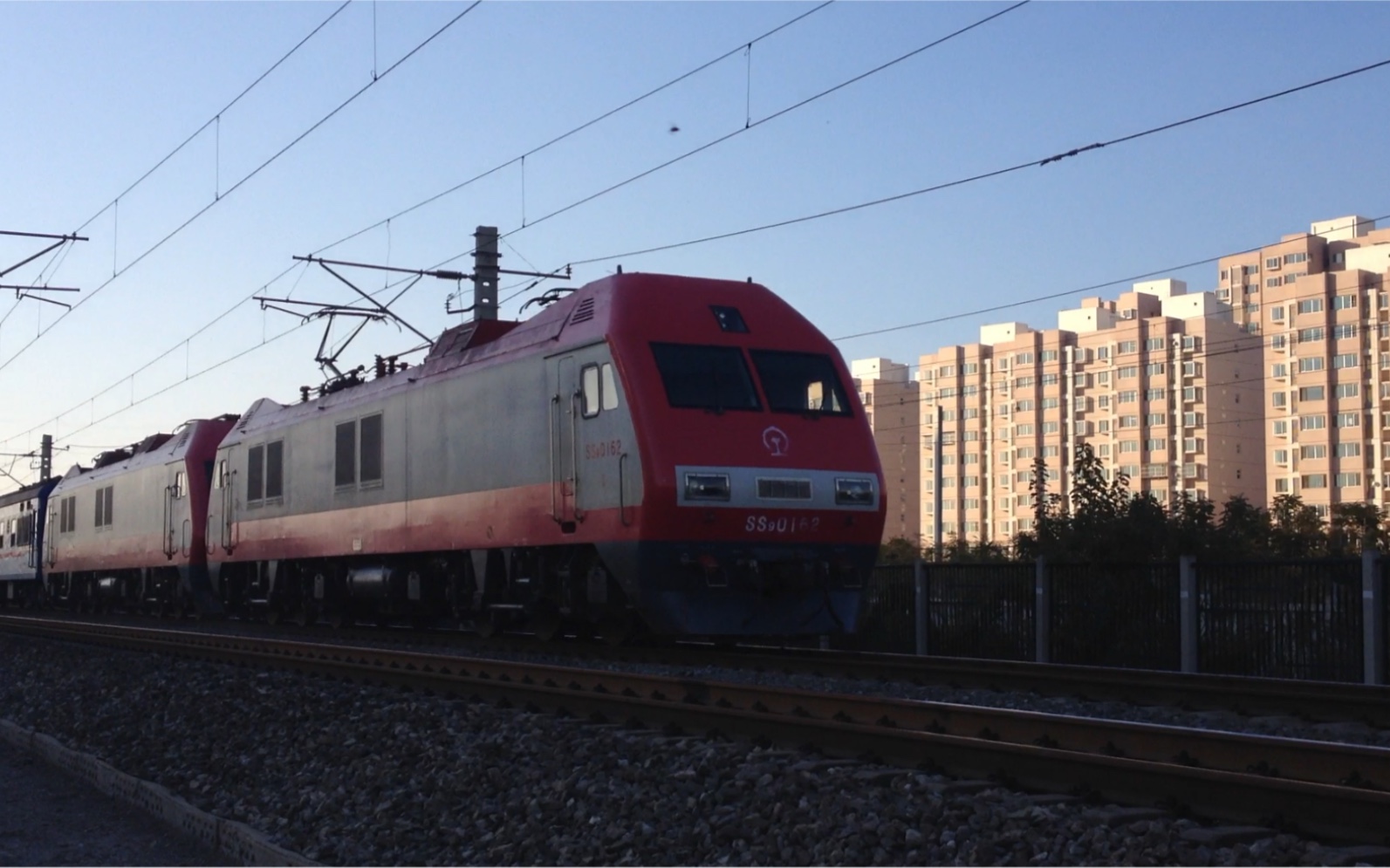 ss9g-0162回送ss9g-0207,沈局沈段,牵引t39次列车津山线下行即将驶入