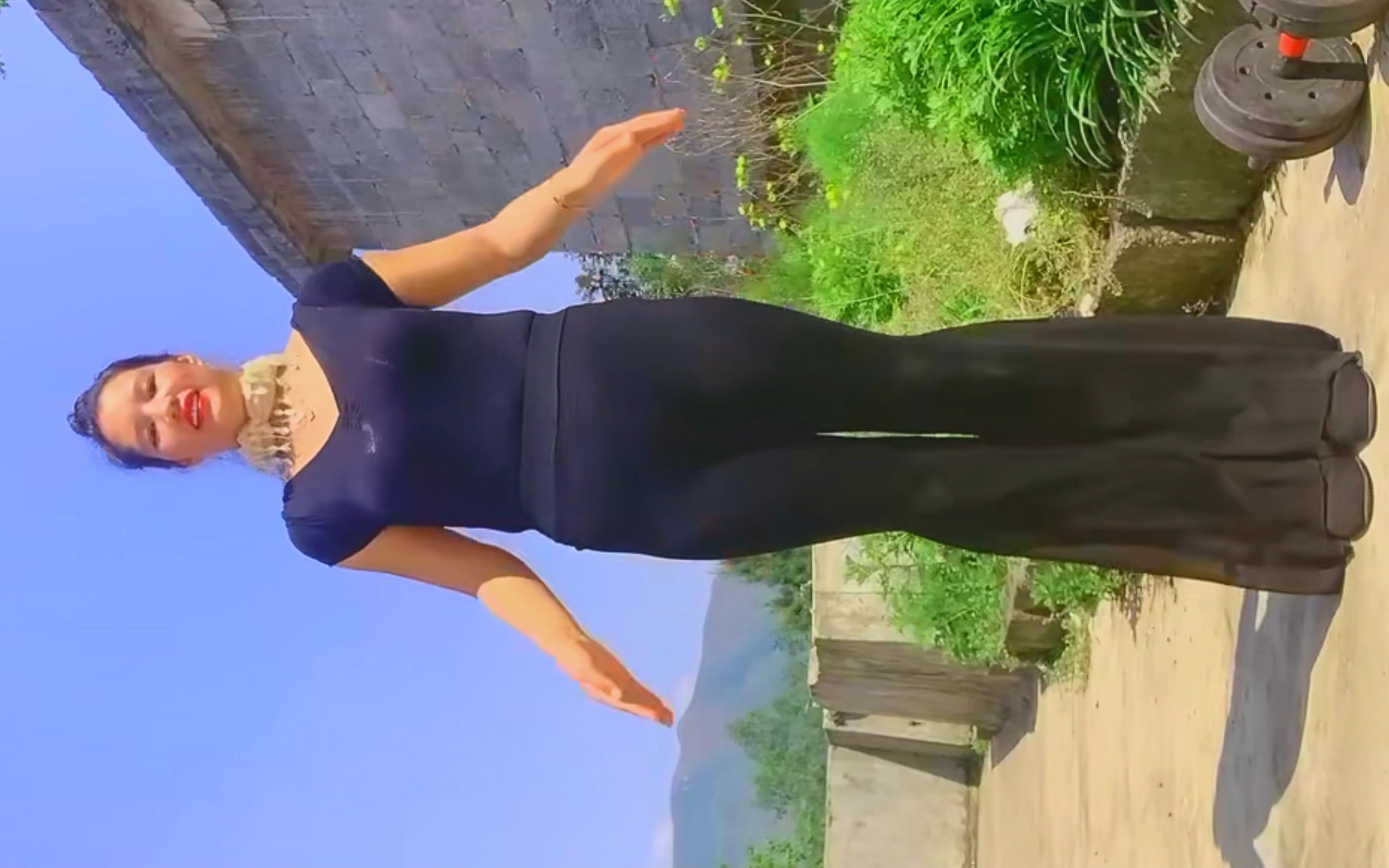 快手大妈跳舞健身 多个短视频合并