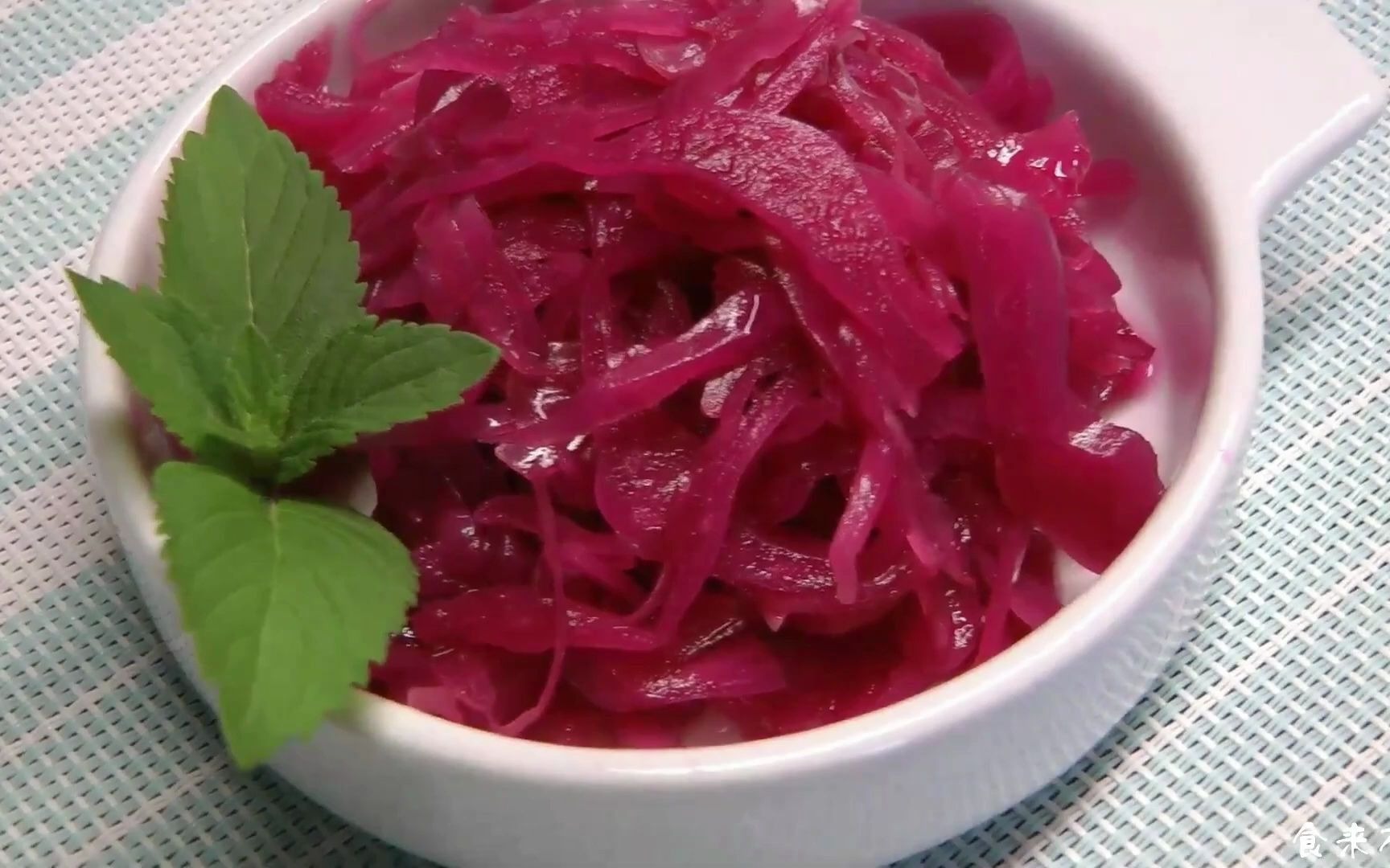 西餐紫甘蓝泡菜 - amazing pickled red cabbage【食来不易】