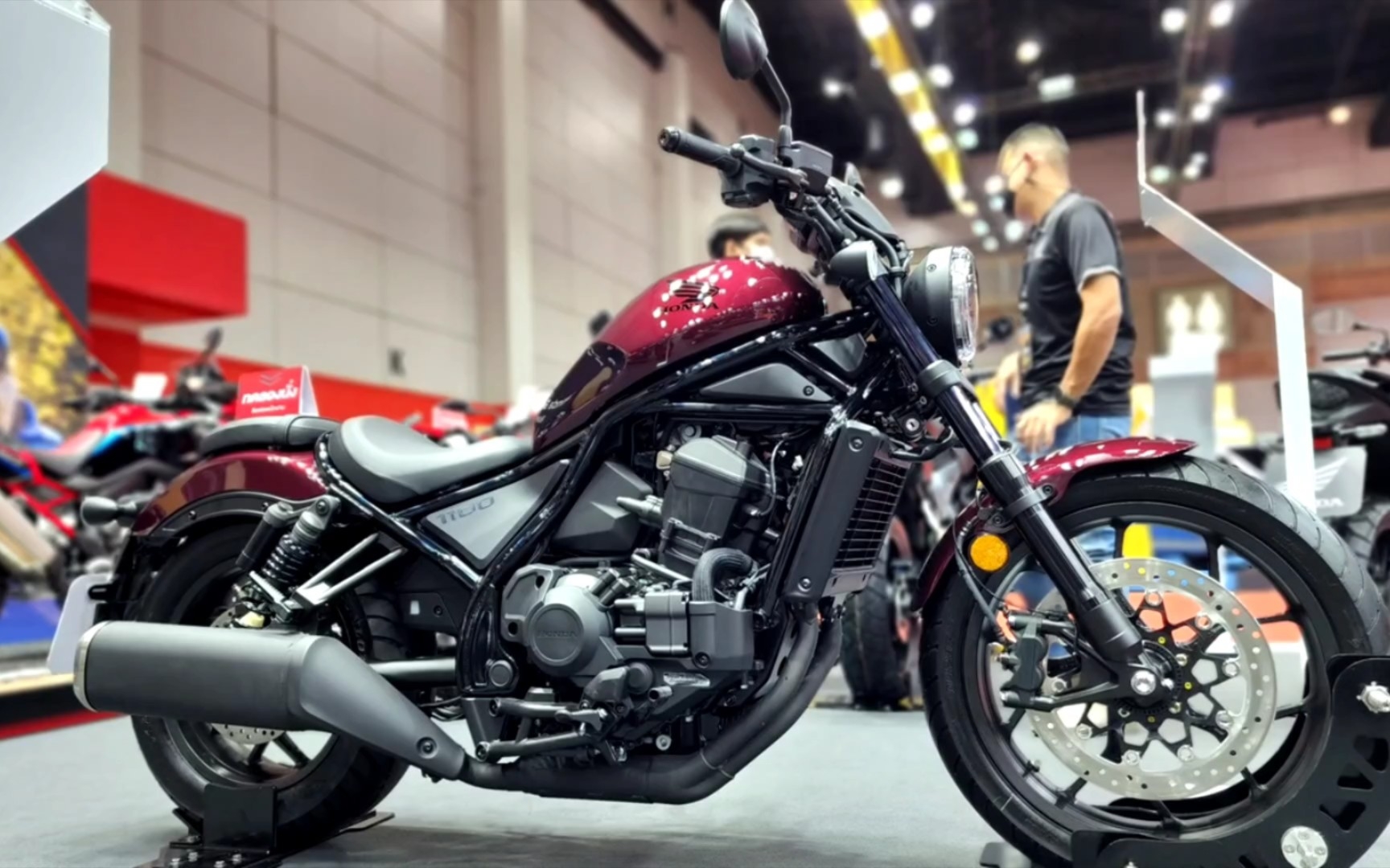 2022年本田rebel 1100波尔多红