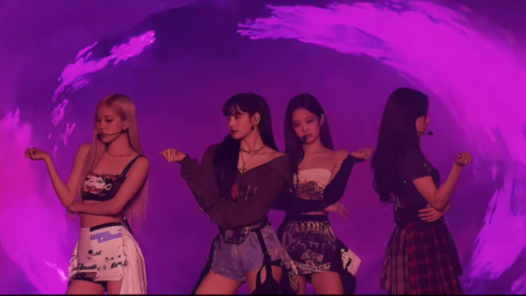 blackpink-玩火(playingwith fire)yg的丑衣服全穿上了,全靠脸撑着