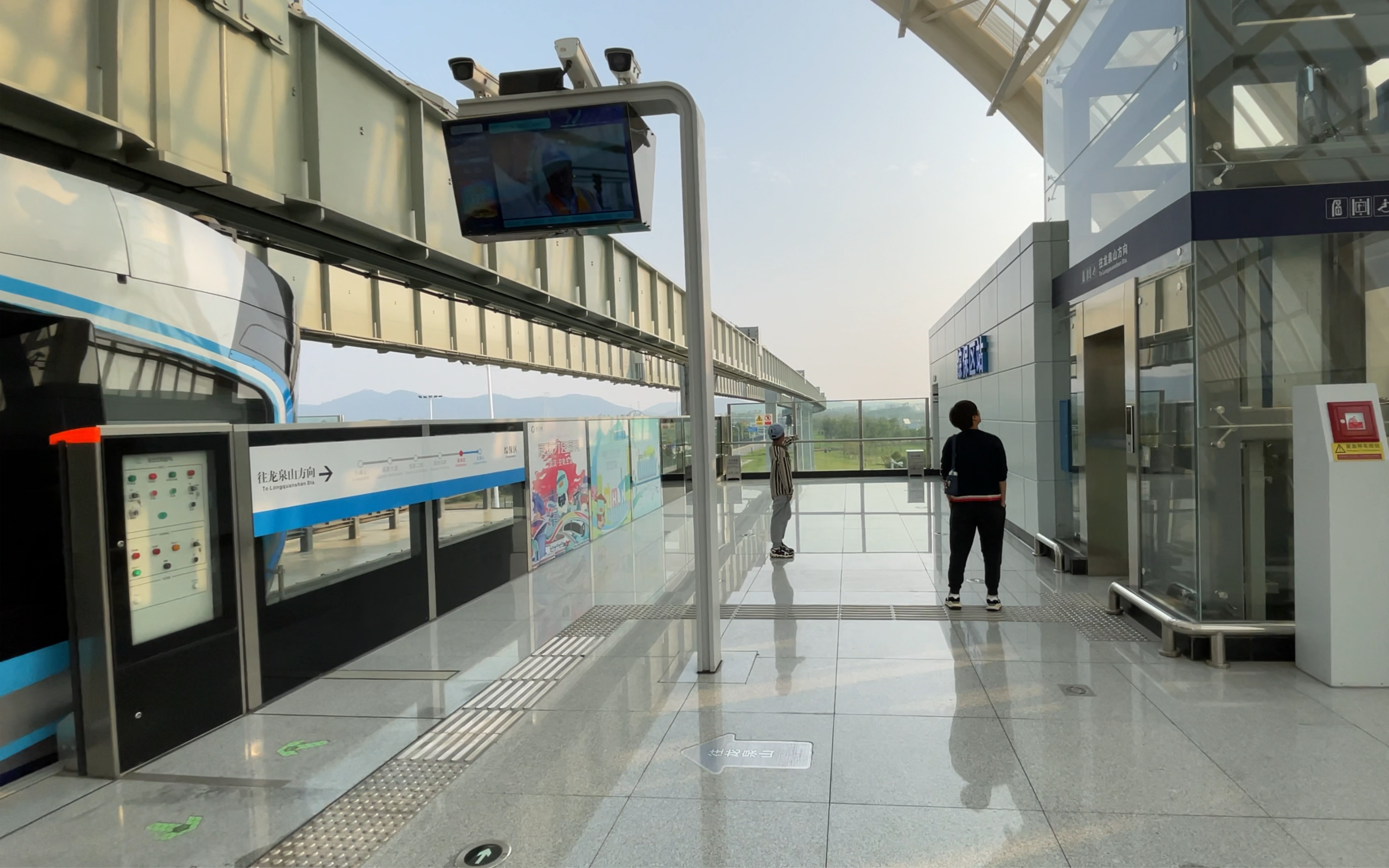 武汉空轨 | 综保区站站内风景