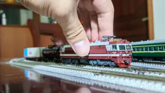 【火车模型】可以在桌面上行驶的N比例SS6B货列