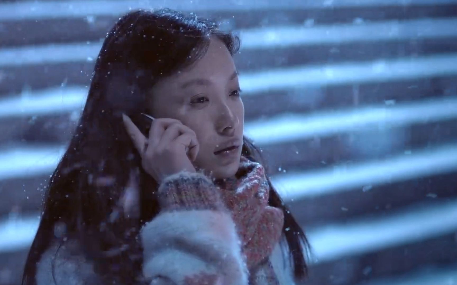 韩雪《想起》深情入心,想起我和你牵手的画面,泪水化雨下满天!