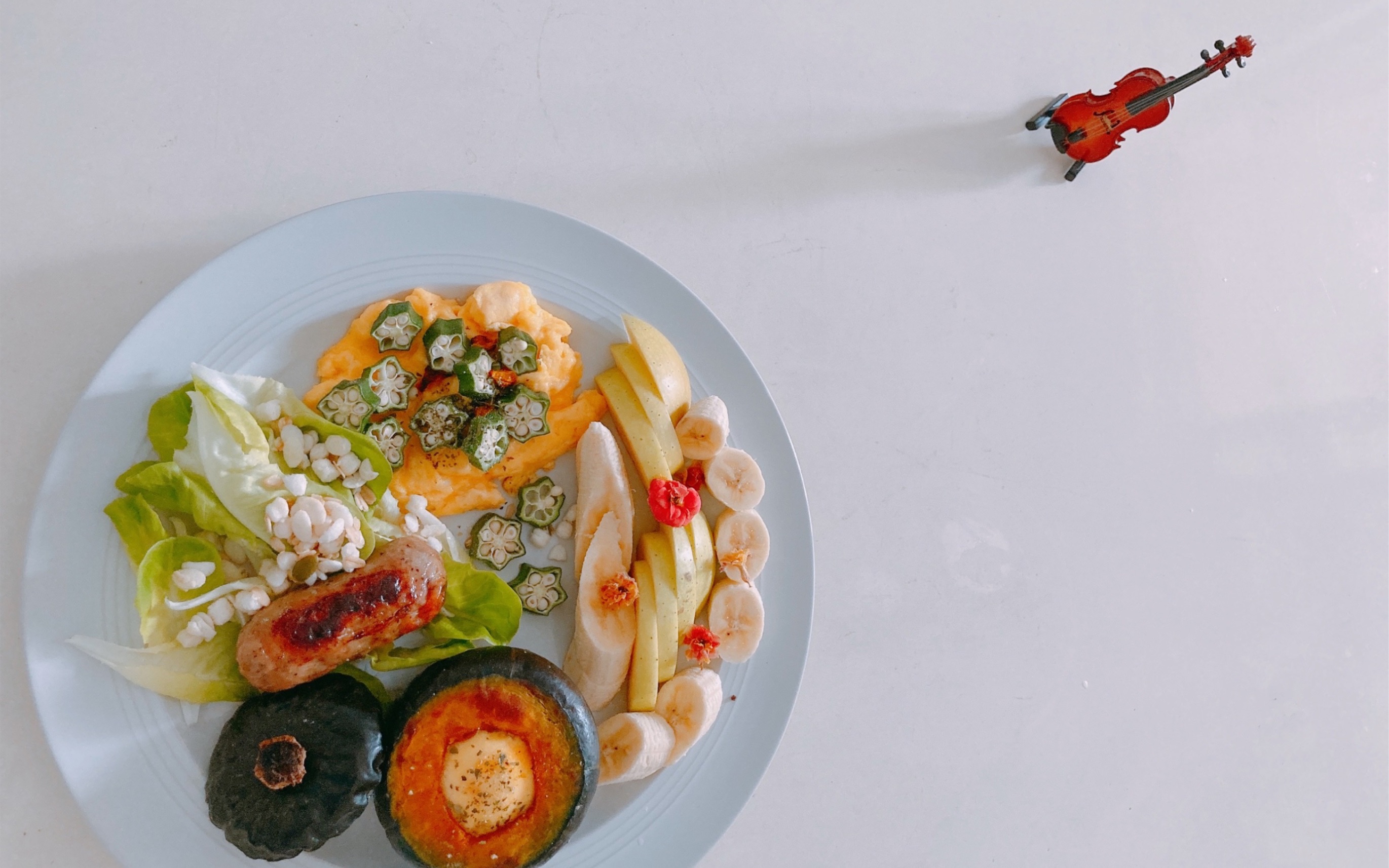 贝贝南瓜烤蛋奶布丁的早餐拼盘,给自己一个幸福的早晨吧!