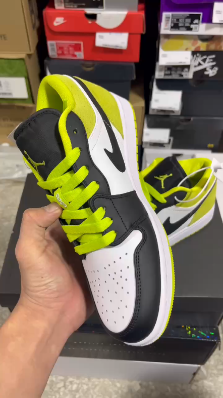aj1低帮荧光绿 发货实拍货号:ck3022-003