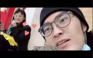 Download Video: 【年味渐浓】抽象带蓝子  即将毕业返校收拾行李