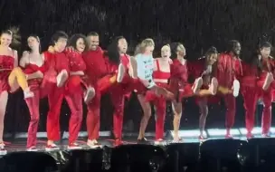 Download Video: Taylor Swift拒绝取消她在Nashville的最后一场演出，并在大雨闪电中进行了四小时演出OMG! The Eras Tour