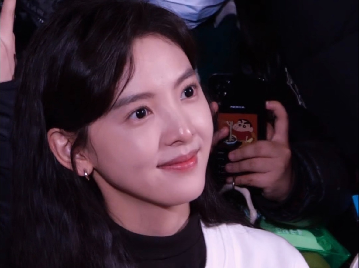 甜度满分!章若楠笑起来好甜!