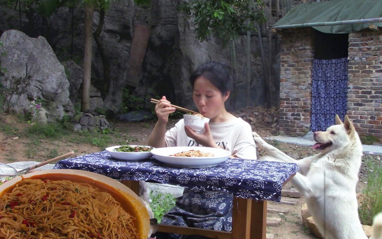 [图]我的隐居日常，自耕自种，三餐四季，柴火饭菜，自由自在