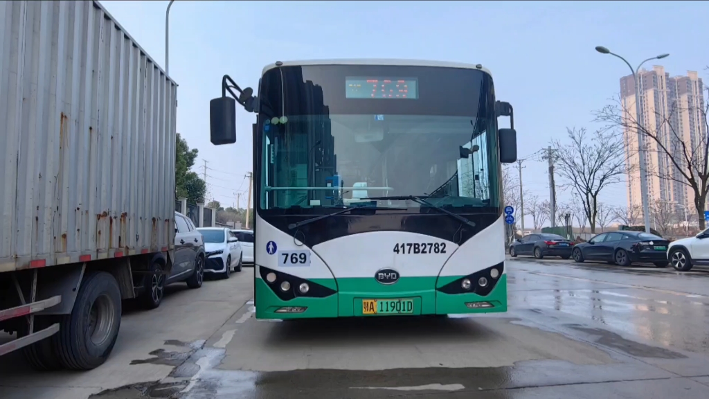 武汉公交 769 路前方展望"新车"首发,你为什么要借 202 的车呢?