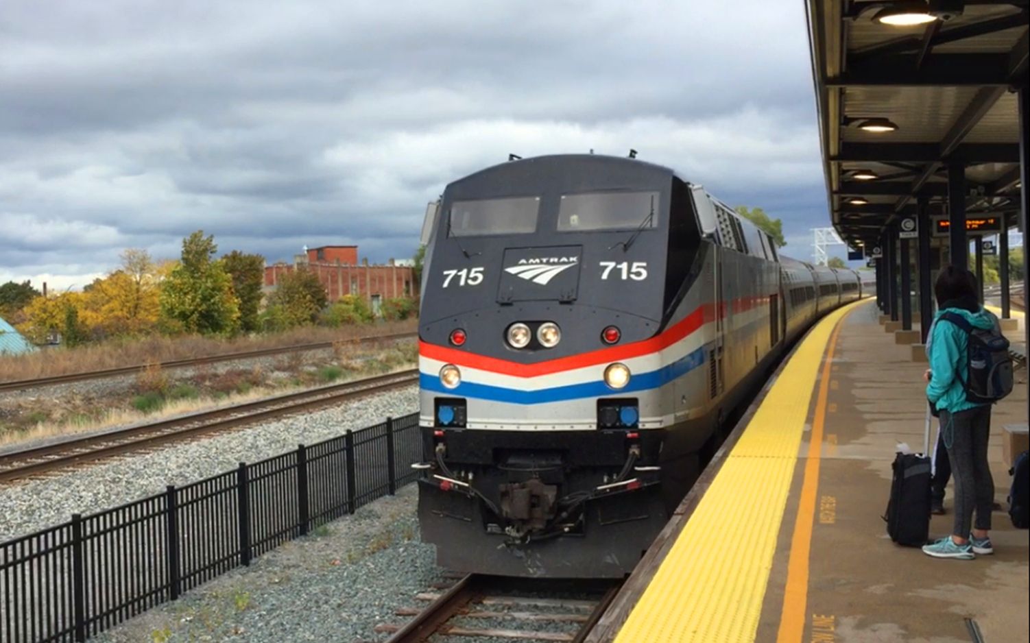 美铁amtrak 63次枫叶号国际列车停靠罗切斯特车站