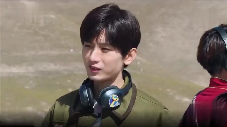 奔跑吧黄河篇成毅变成逻辑大师和蔡徐坤灵魂交流两个人读藏语太逗了