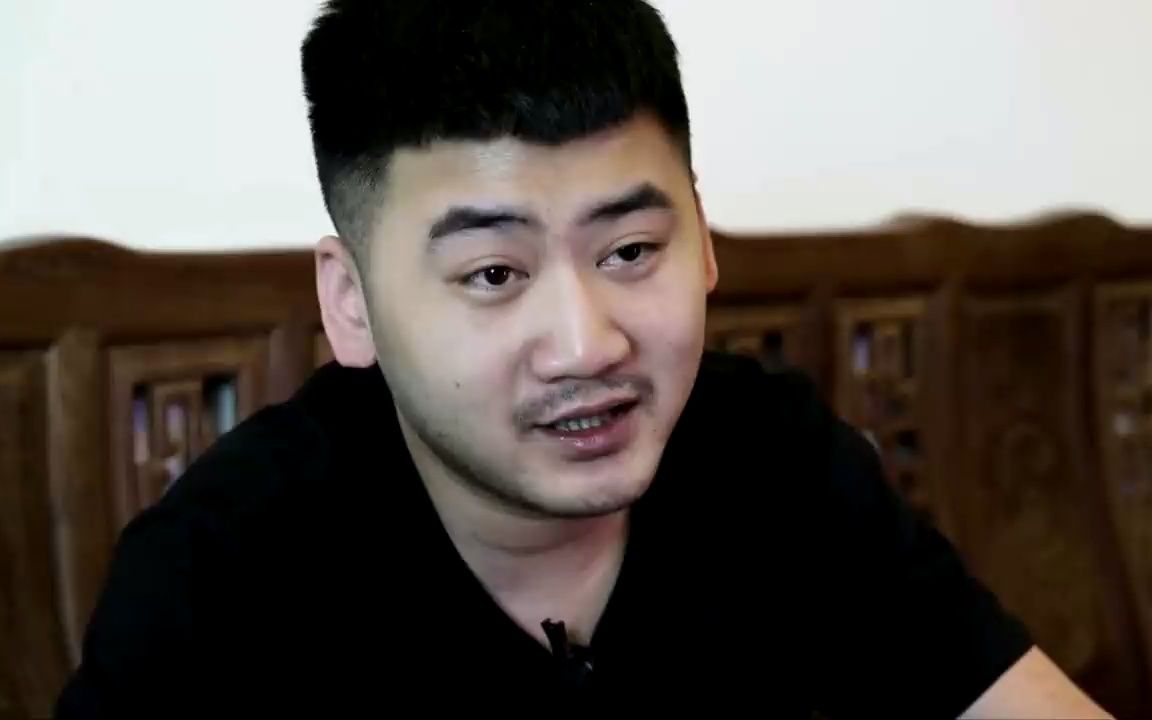 csgo茄子直播看比赛,却被老板当众潜规则!