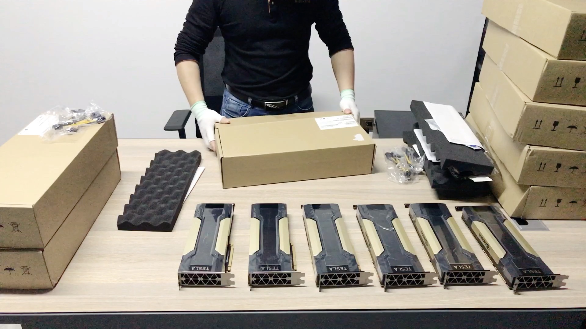nvidia tesla v100 16g 到了,深度学习服务器准备开干了《 芦苇草