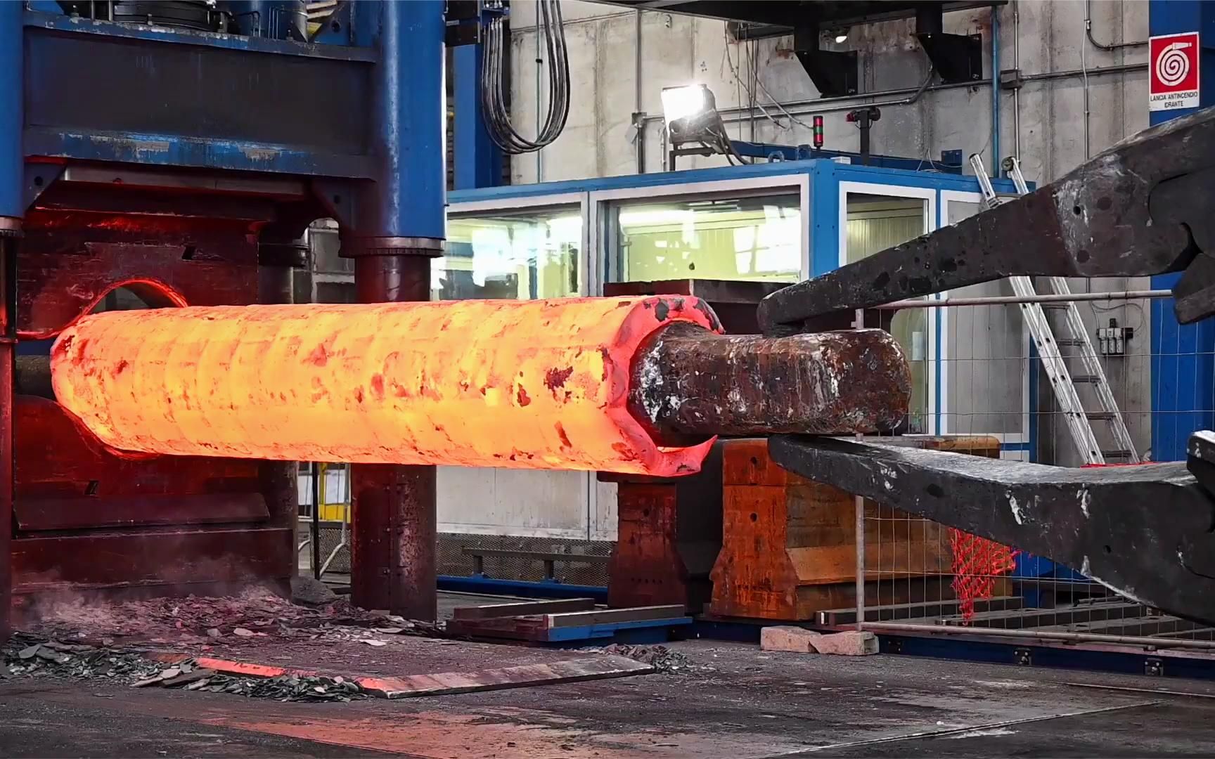 大型热锻压,场面真热乎