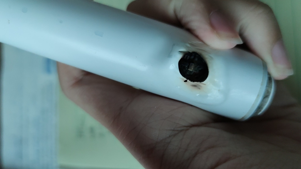 小米电动牙刷爆炸