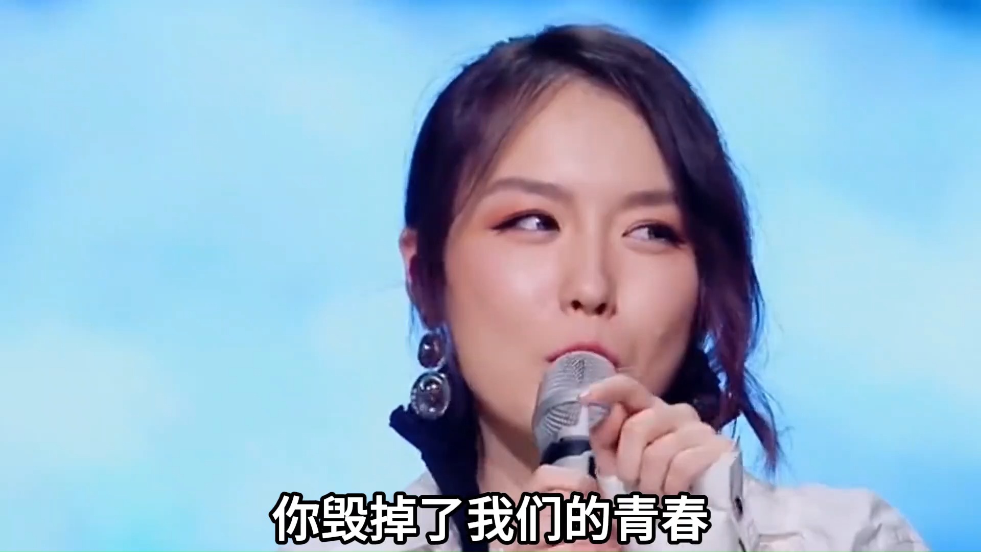 两个配菜的的把主厨给炒了就是飞儿乐队的真是写照#飞儿乐队