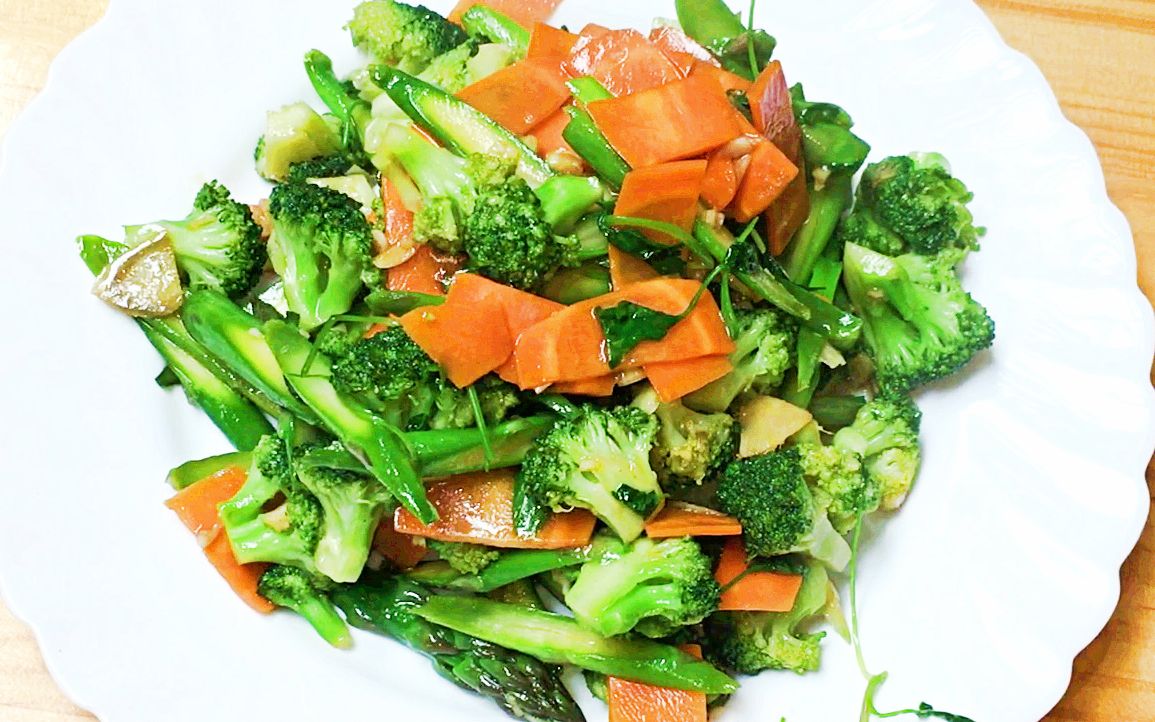 好吃的素菜,芦笋炒西兰花,营养搭配,好吃_哔哩哔哩_bilibili