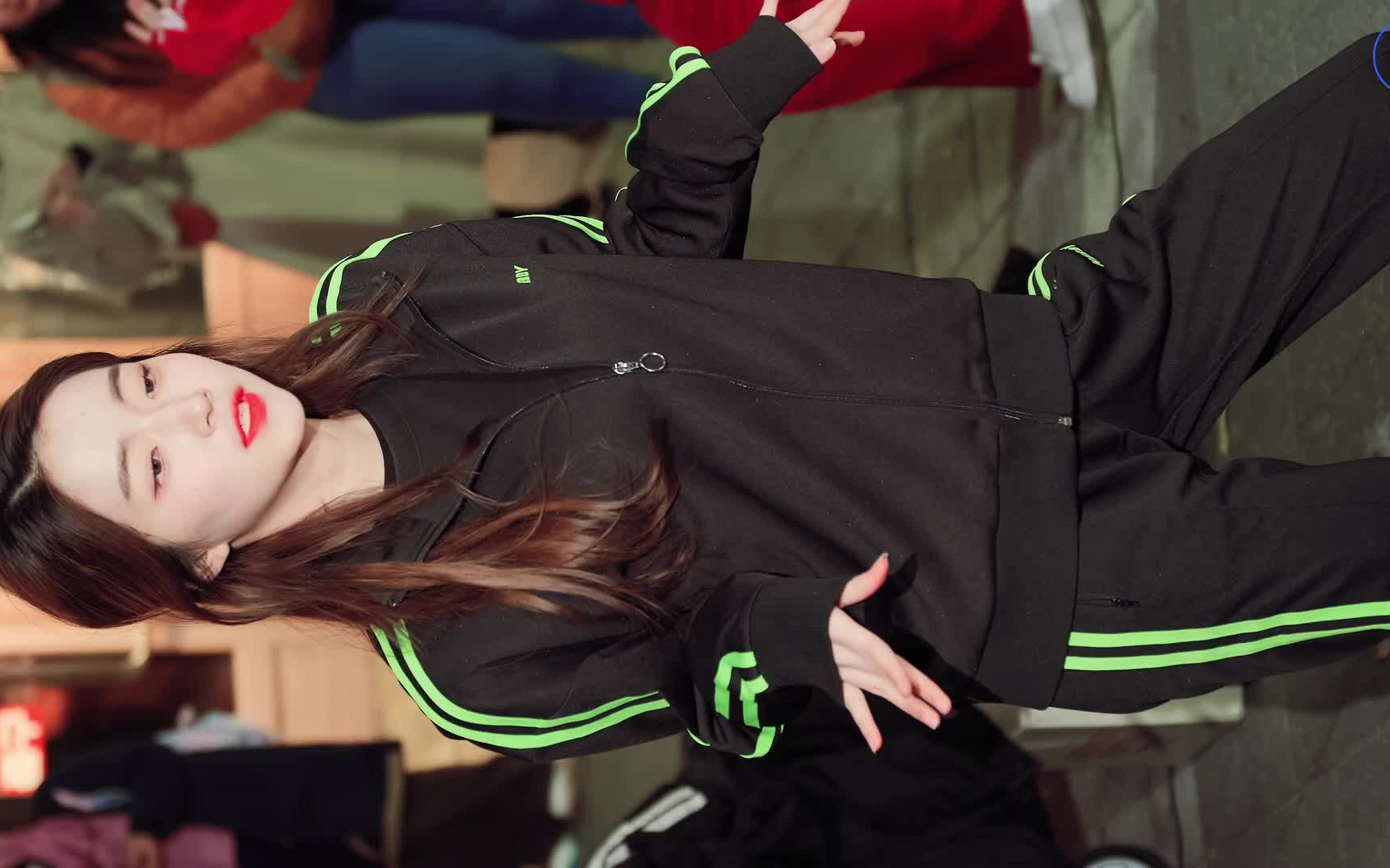 【60帧饭拍韩国女团舞蹈】191108 clock sally #02 4k 60p_哔哩哔哩