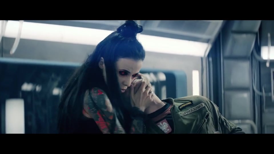 波兰视觉系硬核科幻巨作《月球追捕》