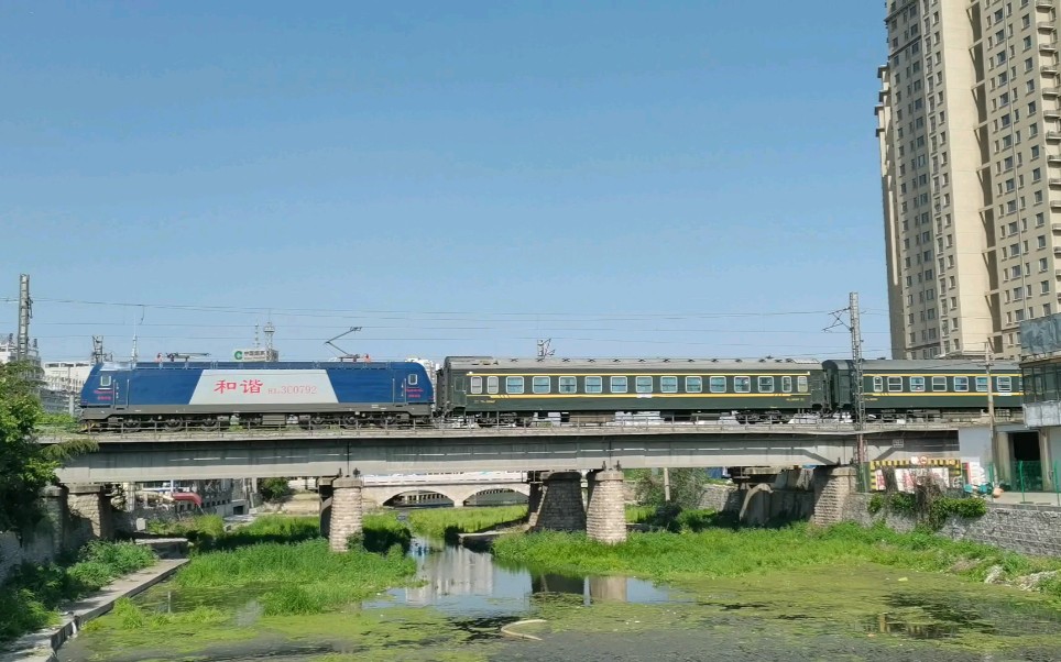 真绿皮k8258出滕州站