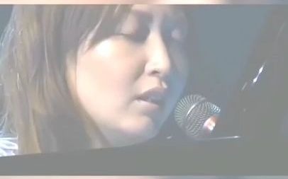 《ありがとう谢谢》–吉田亚纪子KOKIA 这首歌是她为了纪念逝去陪伴自己多年的宠物狗,而写的回忆曲.这是个悲伤的故事,歌名的意思就是“谢谢”哔...