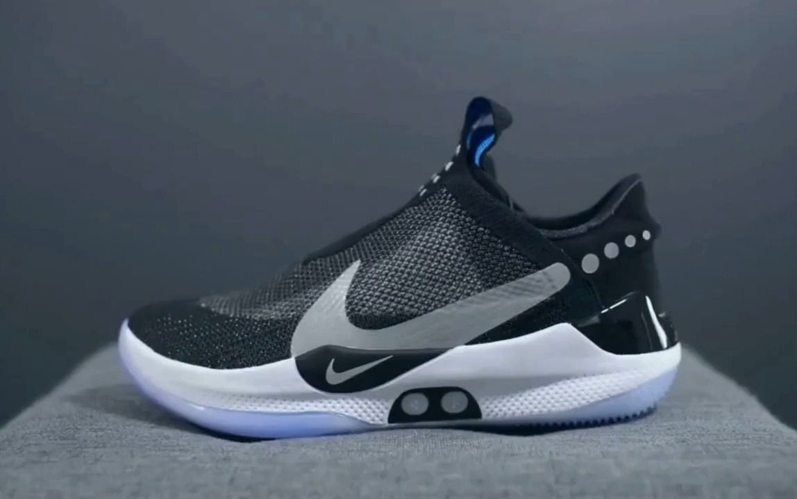 无线充电,自动系带的nikeadaptbb篮球鞋
