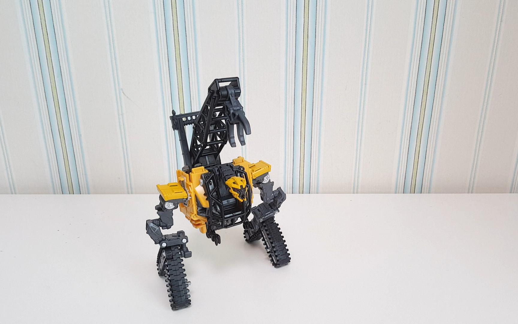 孩之宝&tt变形金刚ss-47挖地虎高塔