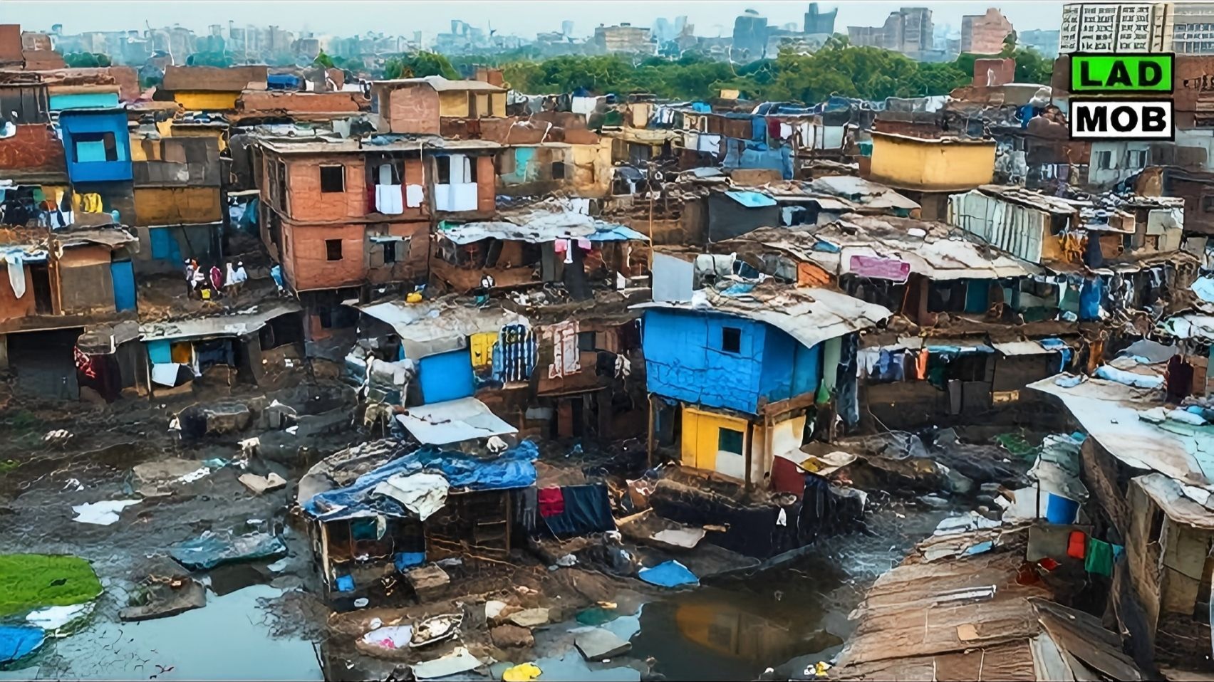 孟买市中心的世界最大贫民窟