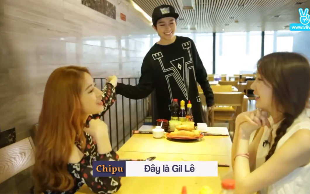 chipu带朋友去gille家餐厅吃饭