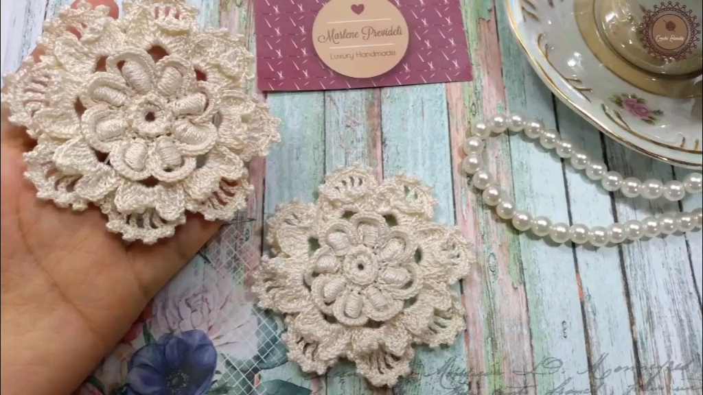 爱尔兰钩针花朵