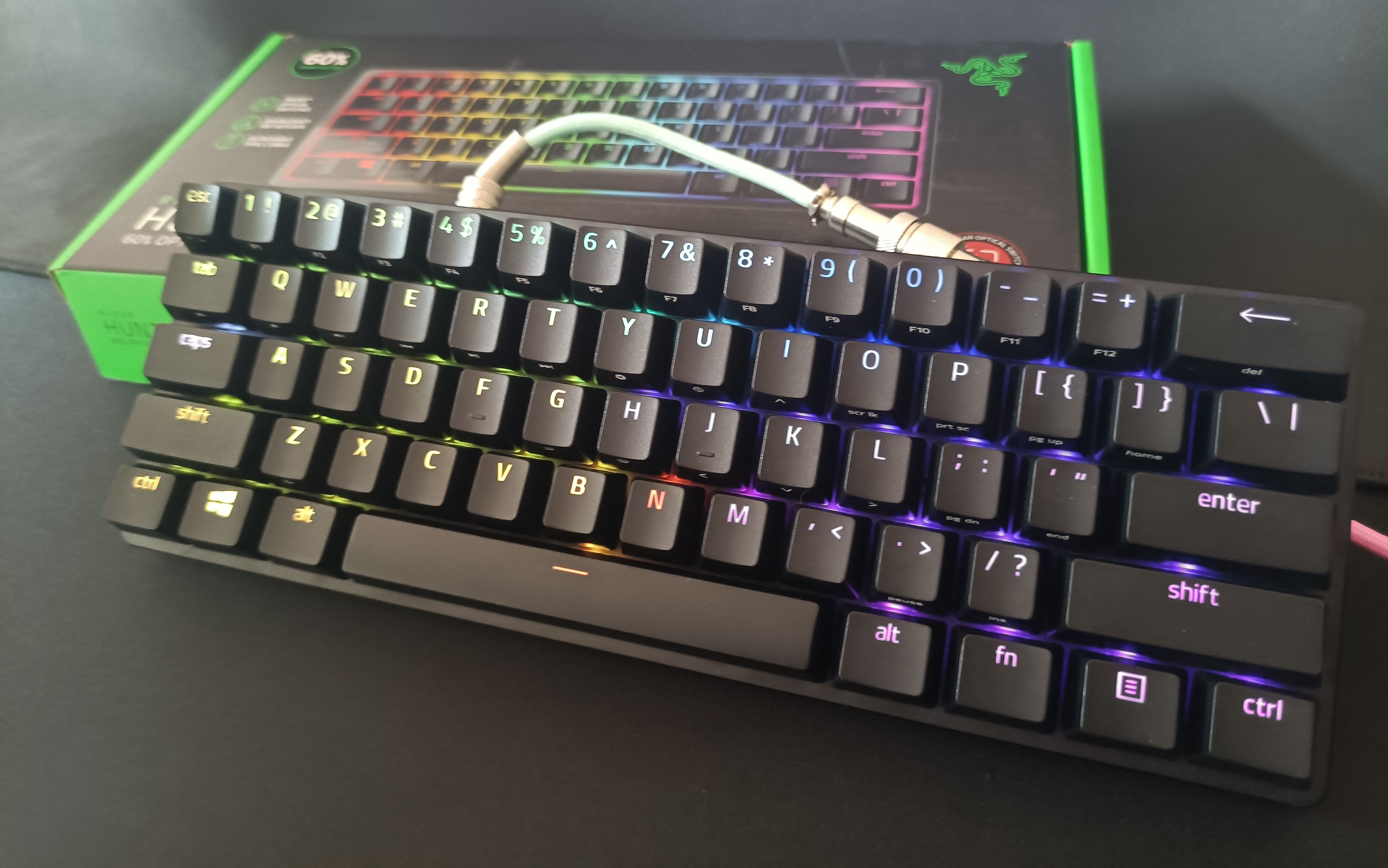 雷蛇猎魂光蛛mini的手感居然像欧派太软弹了吧