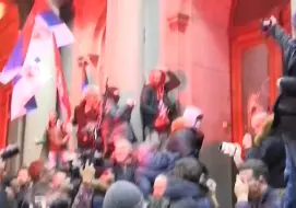 Скачать видео: 塞尔维亚大健身，贝尔格莱德市民无限制格斗大赛(这已经不是一般的市民了，必须重拳出击！)