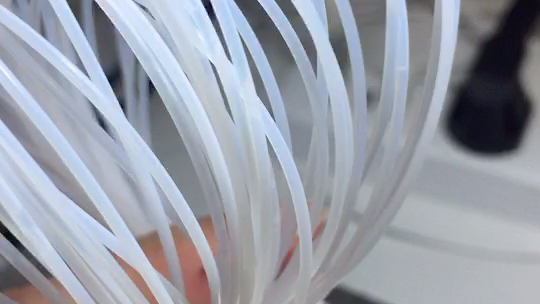 非金属材质脉动热管