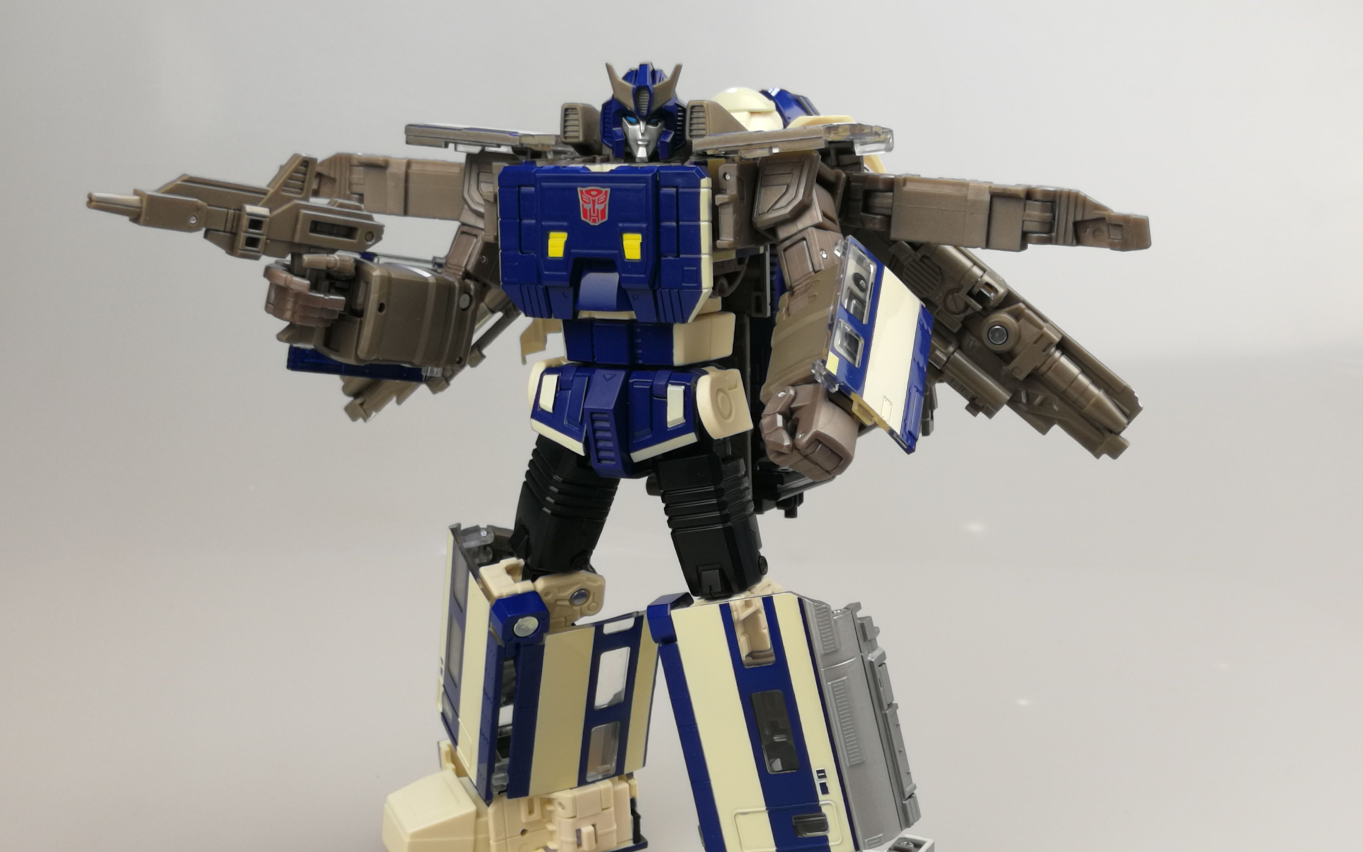 变形金刚mpg01极光号