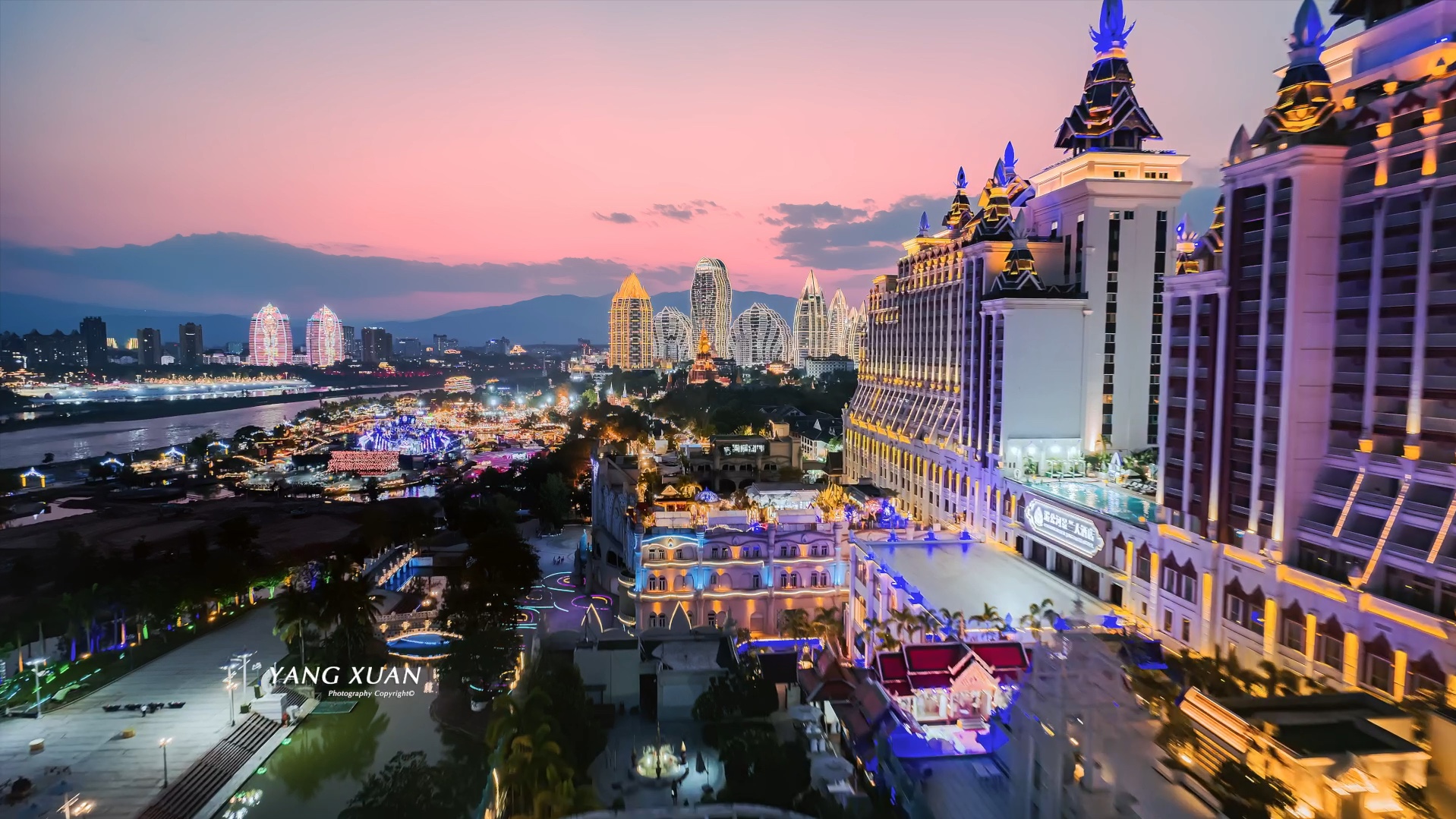 总要来一趟西双版纳吧 逛一逛亚洲最大的夜市