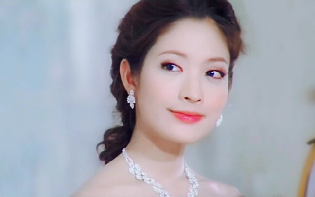 【瓦妮达美颜混剪】这是从迪斯尼逃出来的公主吗_哔哩哔哩 (゜-゜)つ