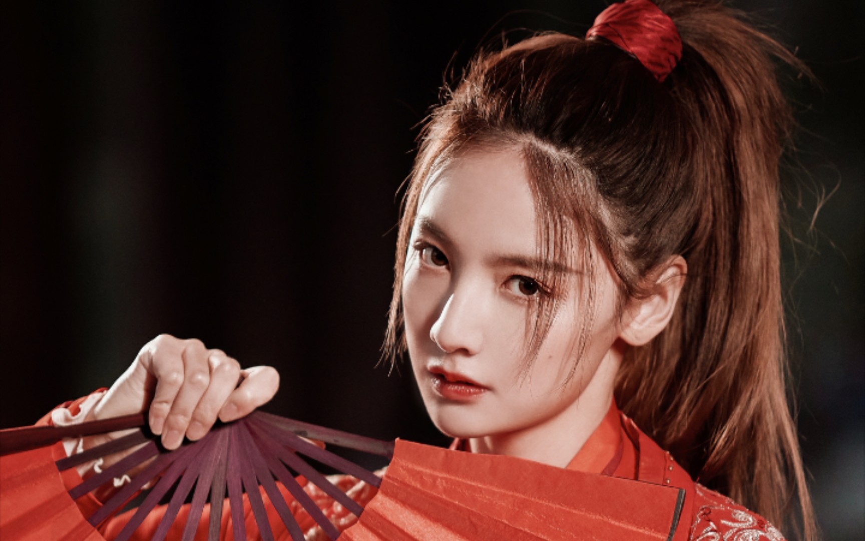 执剑天涯    赵粤  红衣少女太可了!