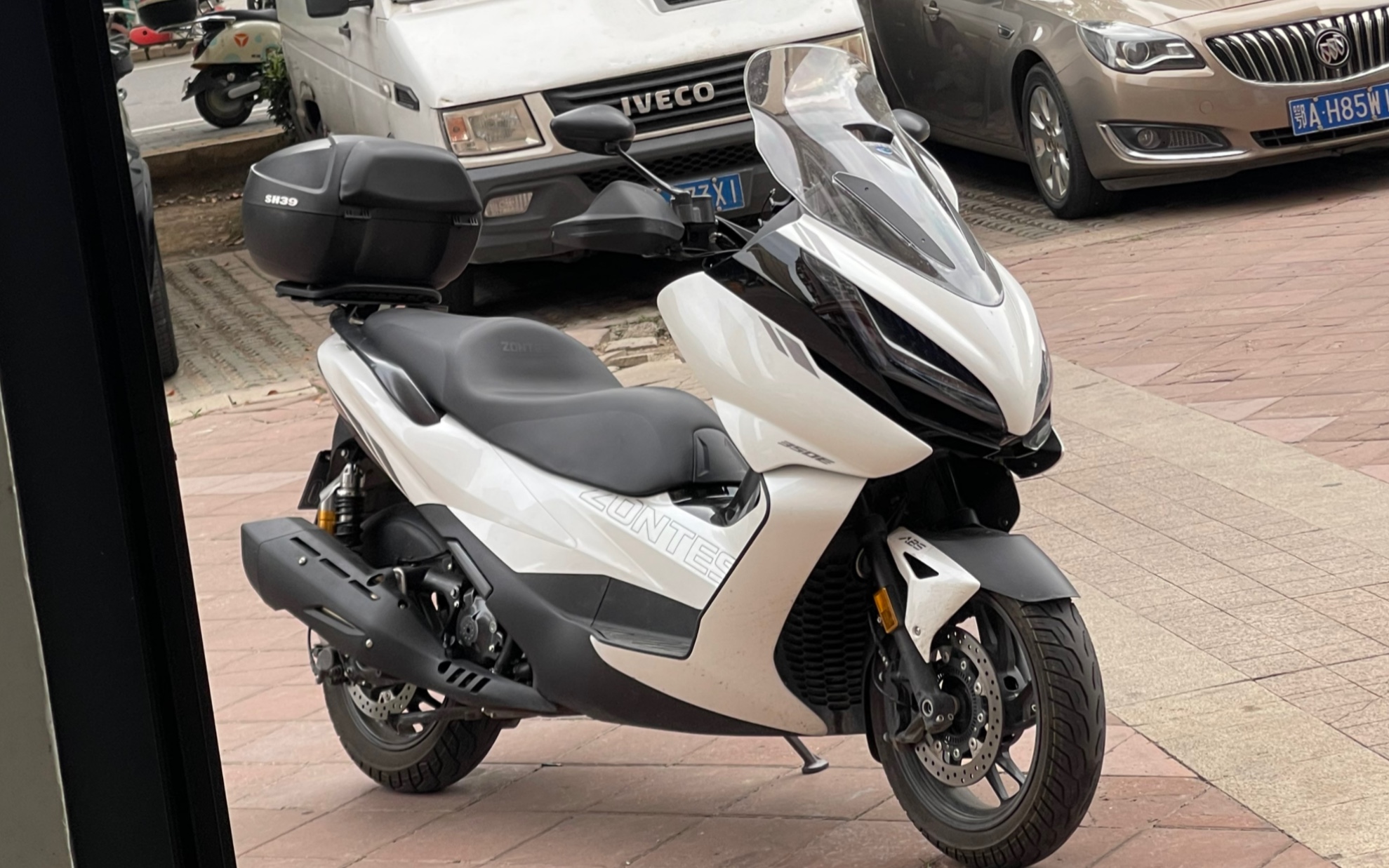 升仕350e摩旅载物空间巨大