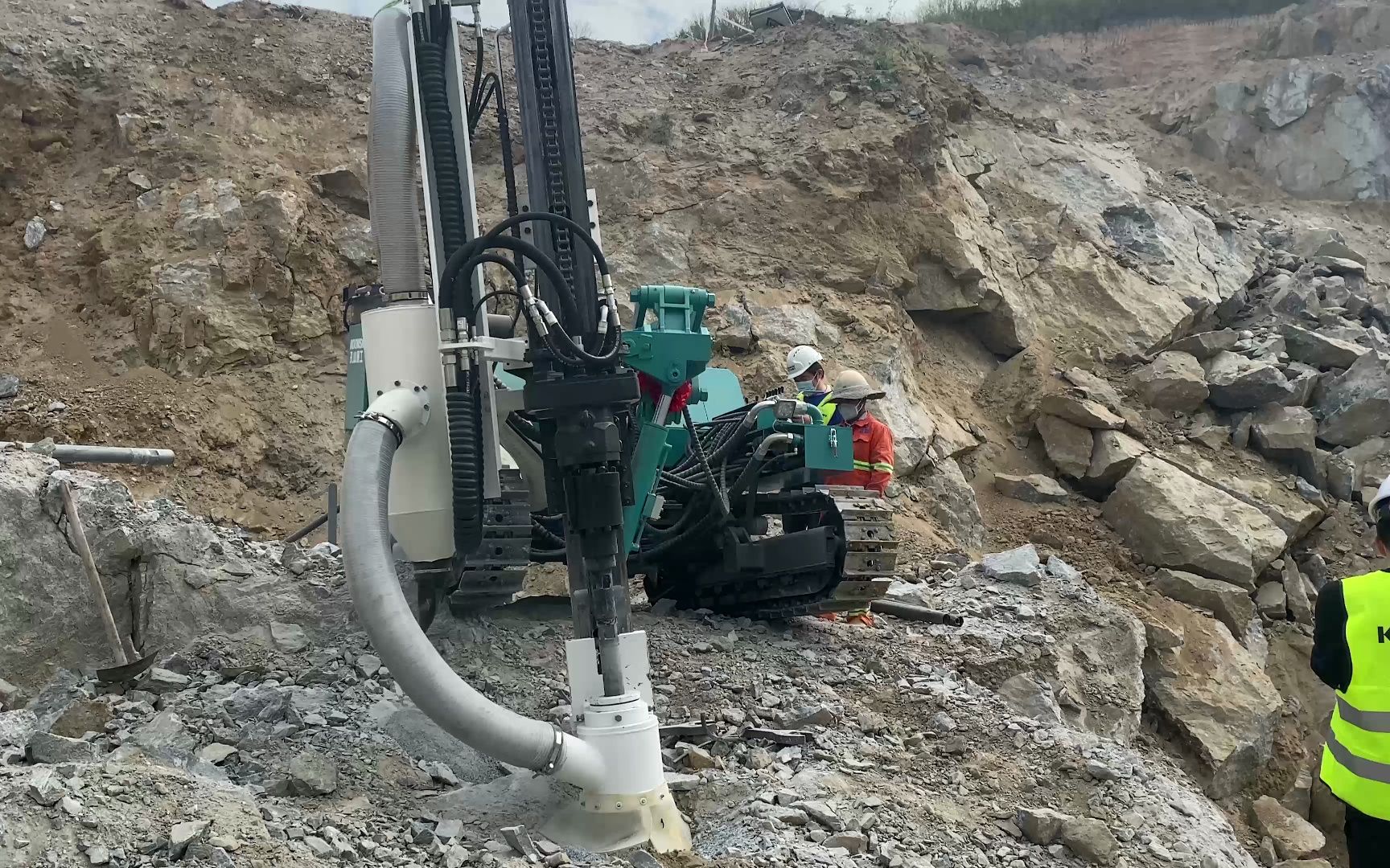 孔山ks669潜孔钻机,石场打孔视频