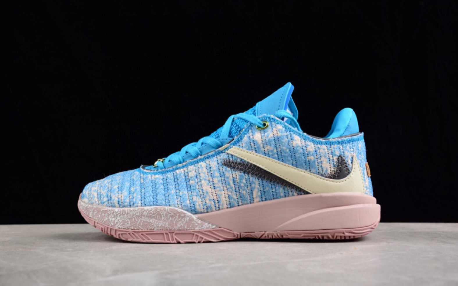 耐克 nike lebron 20 all-star 詹姆斯二十代盐湖城全明星的蓝天粉