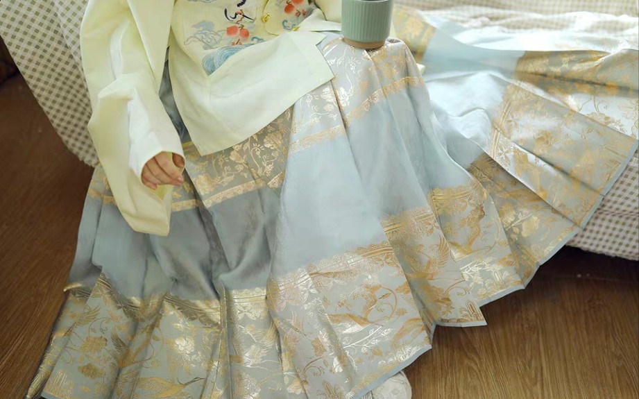 兰若庭汉服 望水云鹤 织金纱马面拆箱 第二批晴山蓝m码