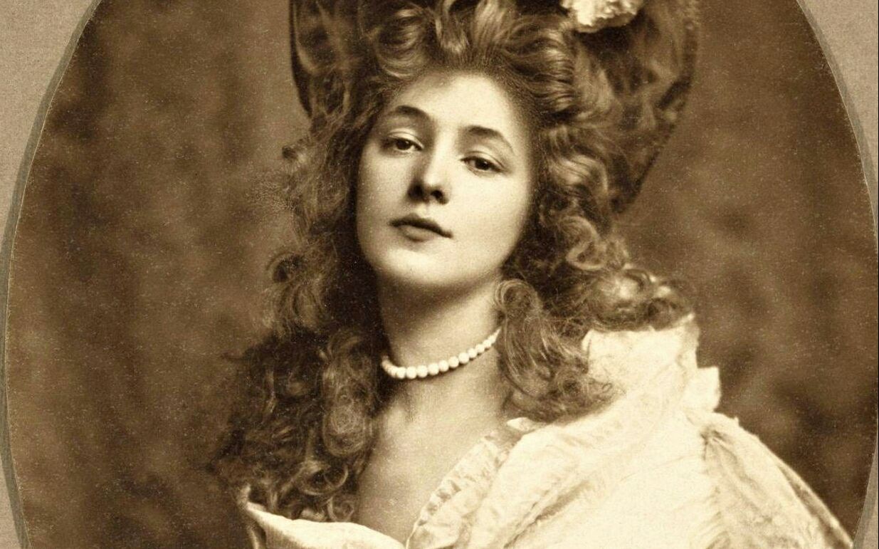 19世纪英国女性发型图片