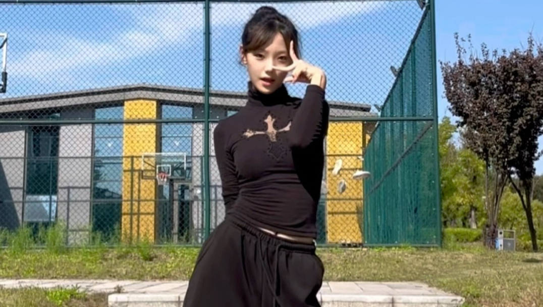 被A2O casting过的女孩翻跳neon 好厉害的妹宝们..