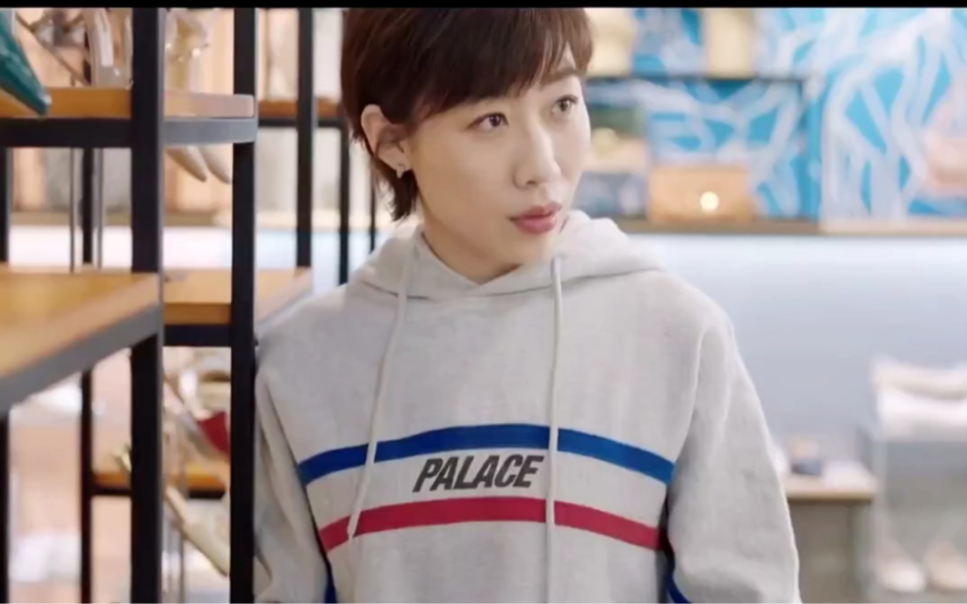 女总裁穿运动装买鞋被店员看不起,结局太解气了.#任素汐