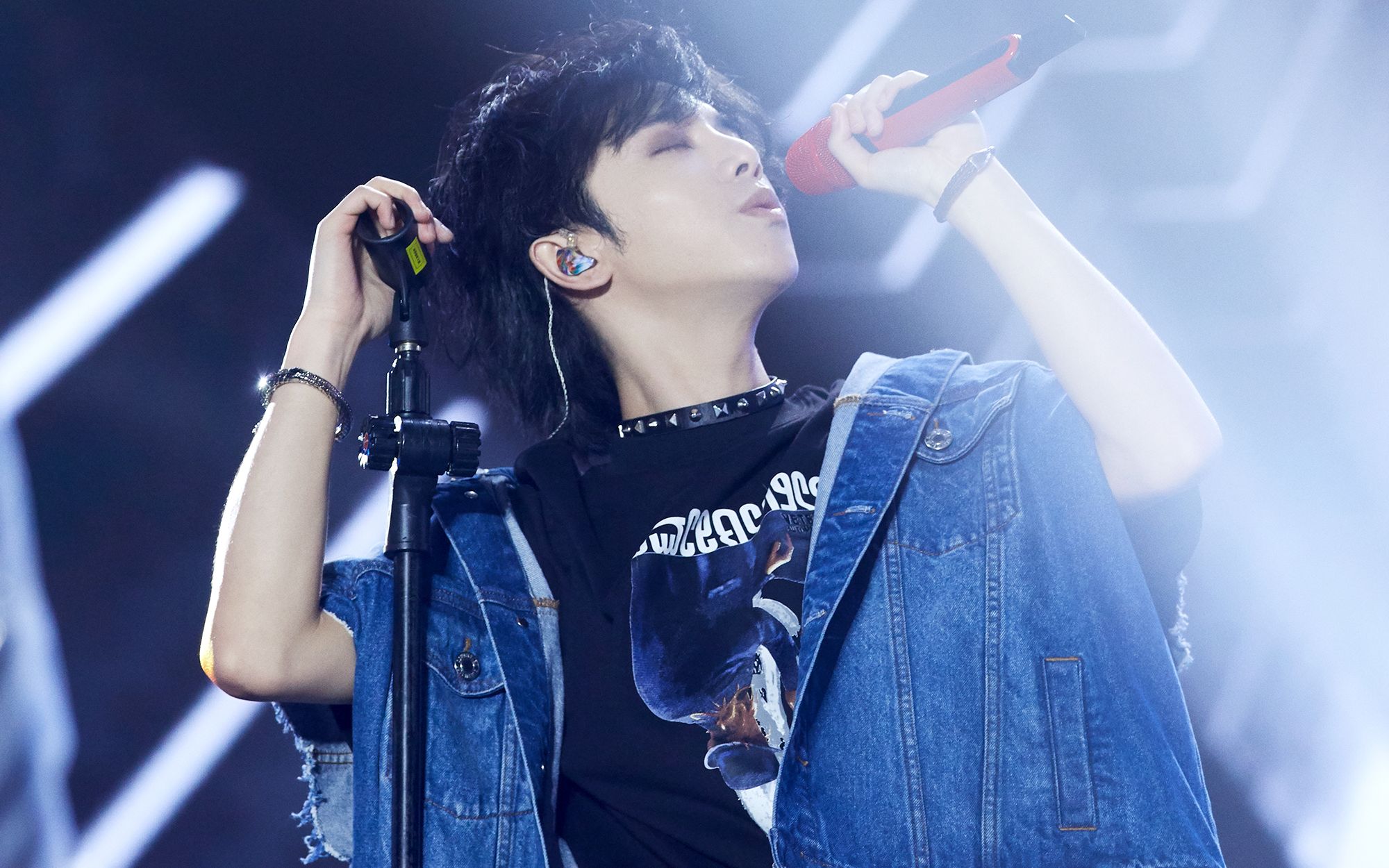 【华晨宇】【饭拍】20190707青岛凤凰音乐节(中后排)