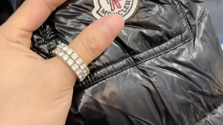 Moncler maya蒙口玛雅 视频实拍哔哩哔哩bilibili